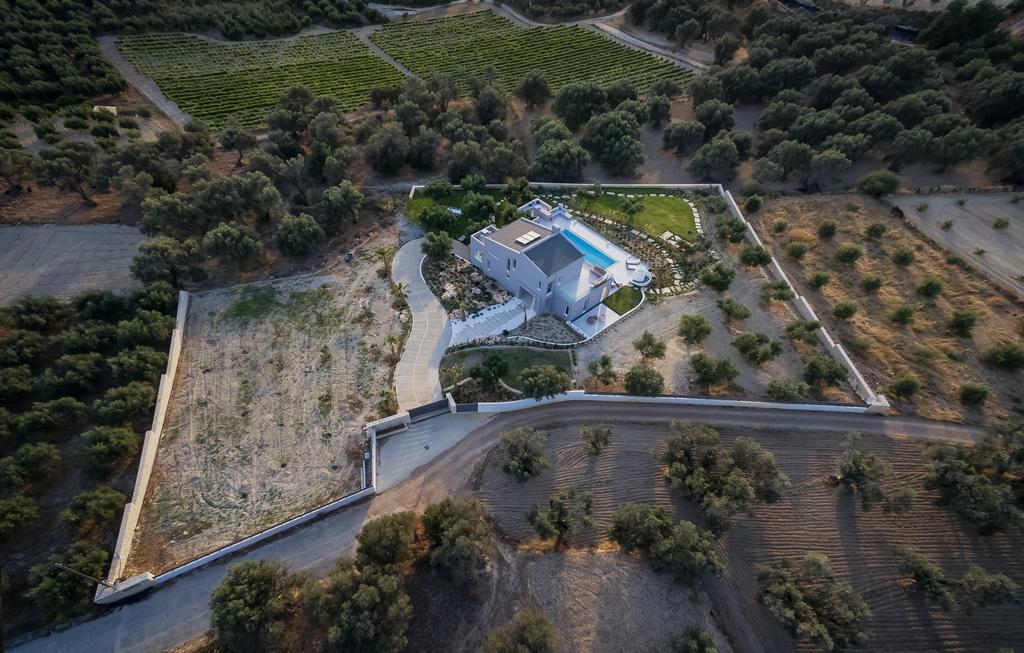 White Grace - A Seductive World Of Luxury Villa Pigí Екстериор снимка